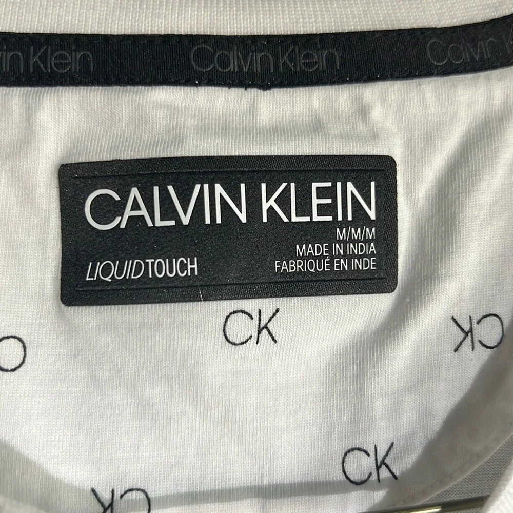 Medium white Calvin Klein T-shirt - Picture 3 of 4